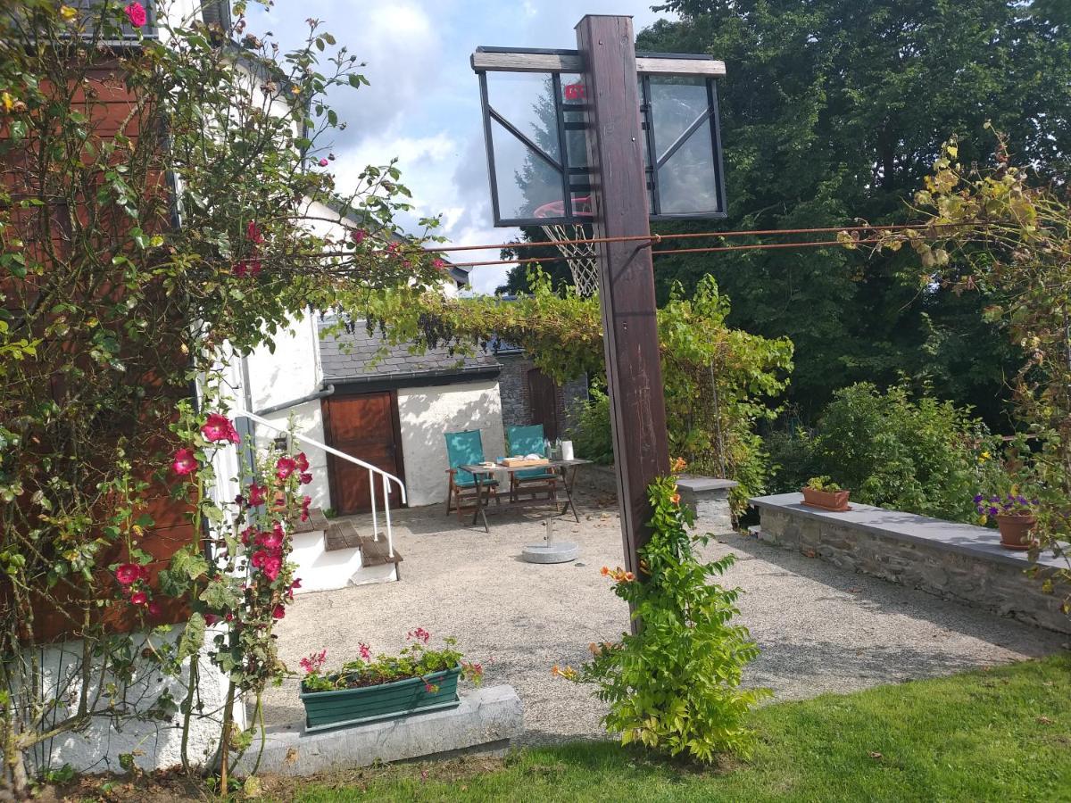 Gite L'Ecole De Ma Mere Villa Bertogne Exterior photo